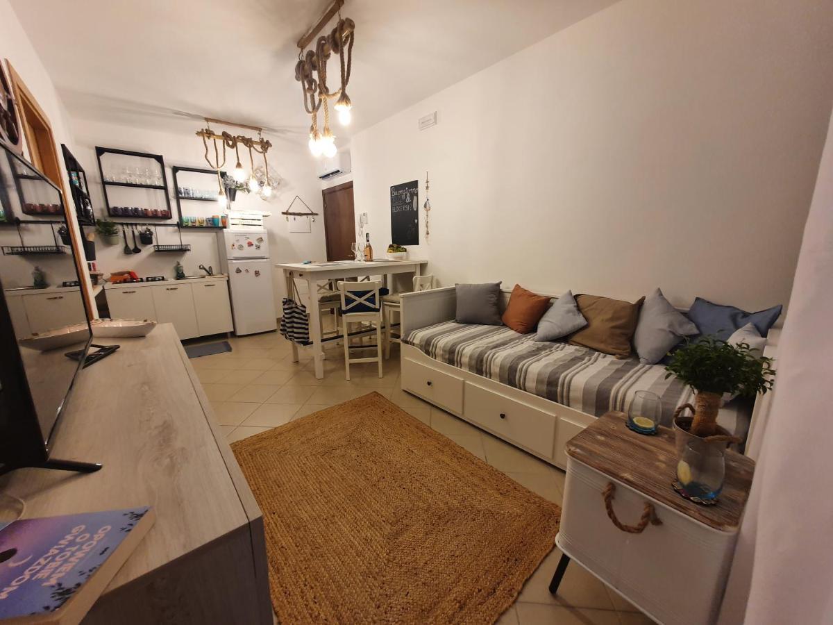 Bella Alba Apartment On The Beach Альба-Адриатика Экстерьер фото